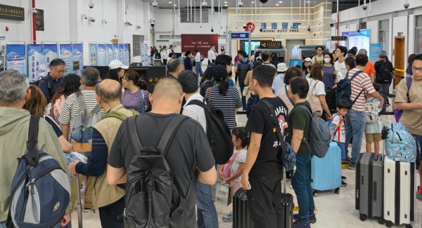 一鼎盈 九洲港口岸上半年查验出入境旅客25.8万人次